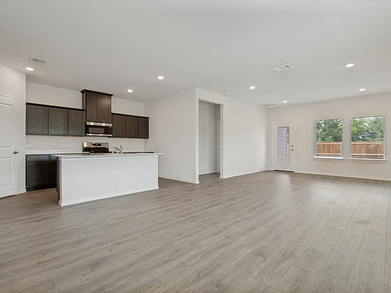 3226 Catamount Dr — Photo 4