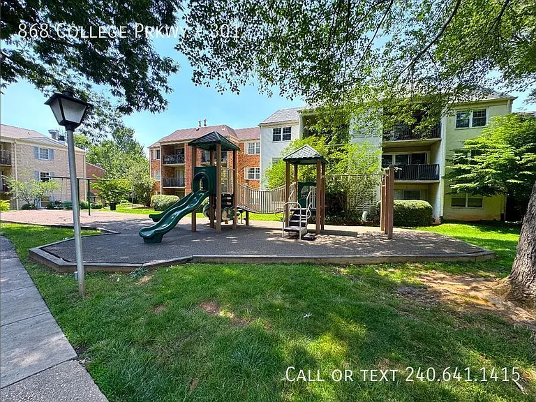 868 College Pkwy #301 — Photo 1