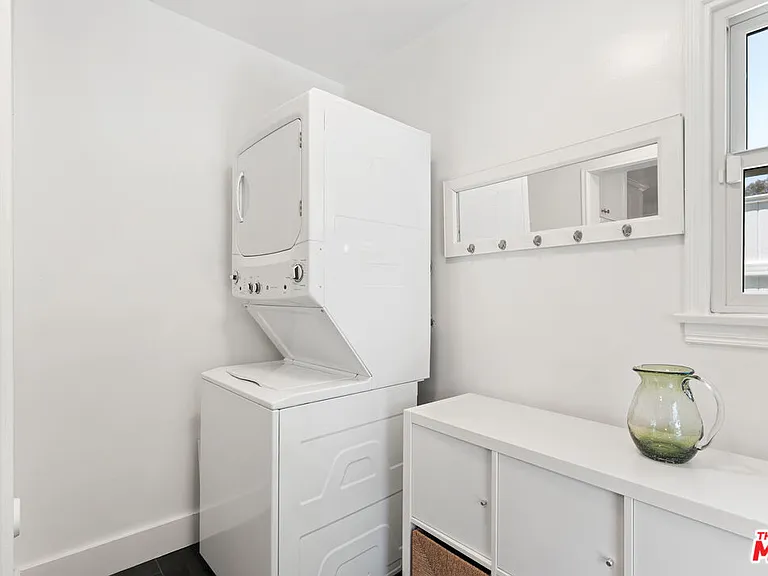 8020 Regis Way — Photo 11