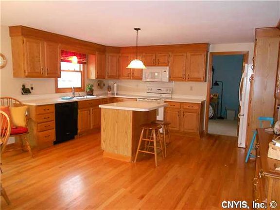 3rd image of 8304 Duckwood Dr