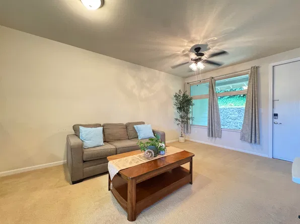135 Hoowaiwai Loop APT 2403, Wailuku, HI 96793