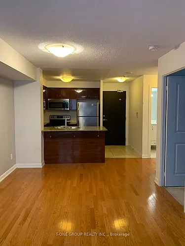 5793 Yonge St Photo 1