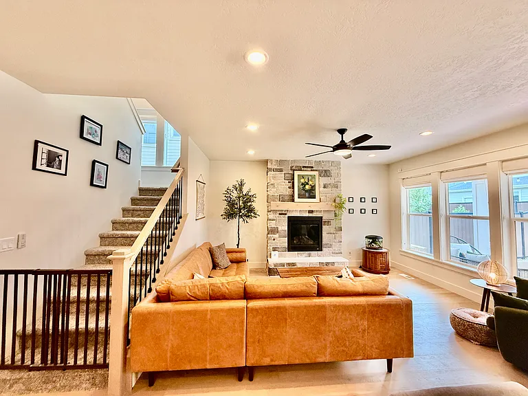 6157 S Ostrum Ave — Photo 9