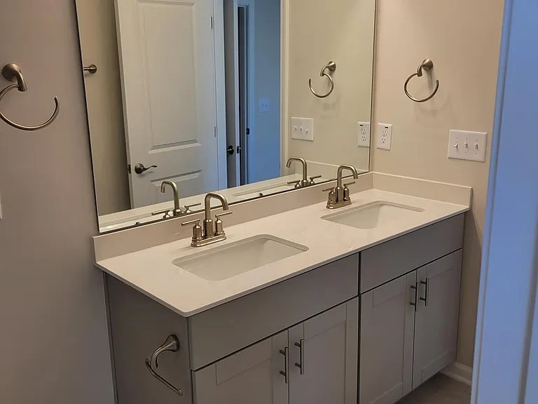 915 Field Ivy Dr — Photo 16