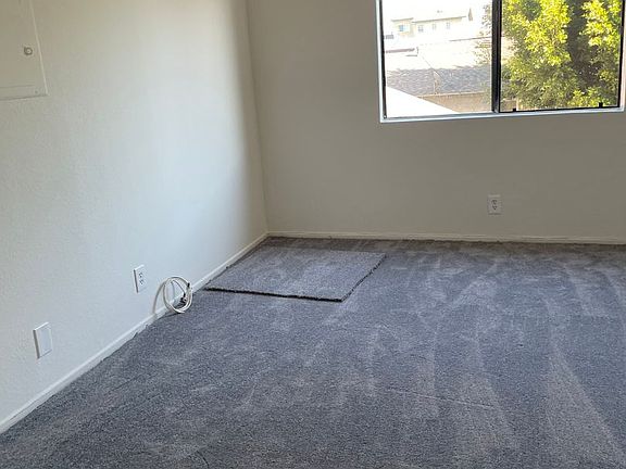 4th image of 4776 W 132nd St #6