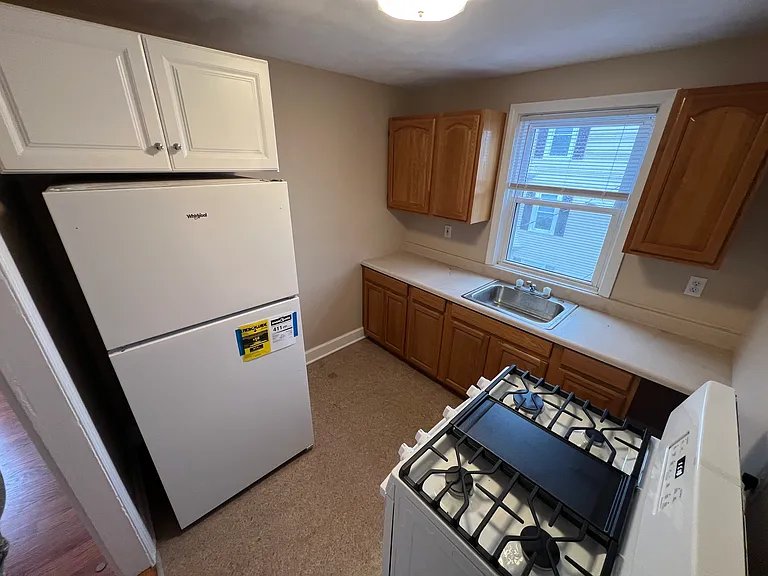 53 Oxford St #3 — Photo 5