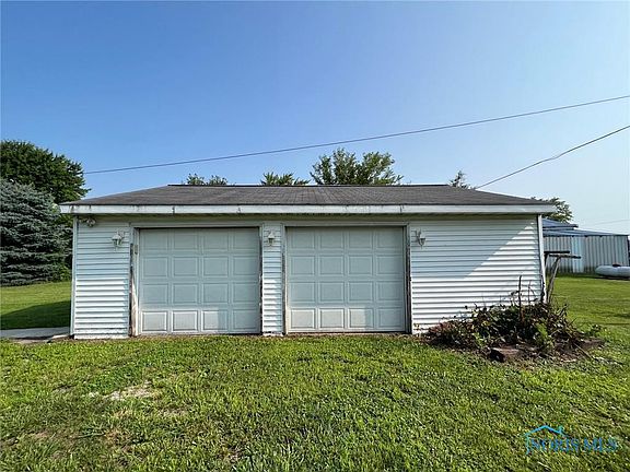 3rd image of 2398 Anthony St