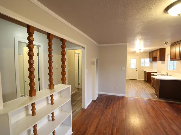 4736 W 160th St, Lawndale, CA 90260