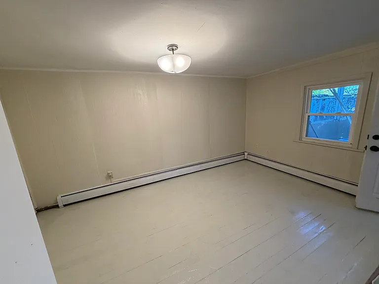 520 Elizabeth St — Photo 6