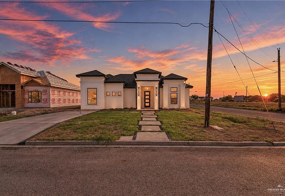 1st image of 100 Los Altos St