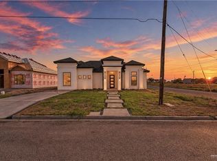 100 Los Altos St, Roma, TX 78584
