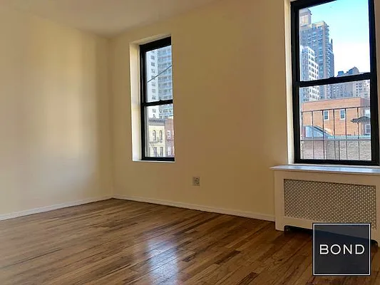 Rented by Bond New York | media 8