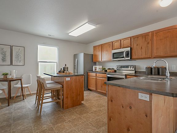 5th image of 2128 E Eagle Crest Way