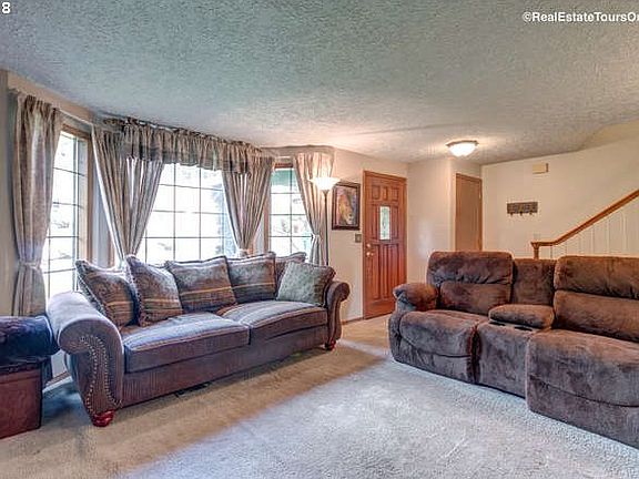 4th image of 14125 SE Bryn Mawr Ct
