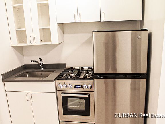 5th image of 150 E 84th St APT 1N