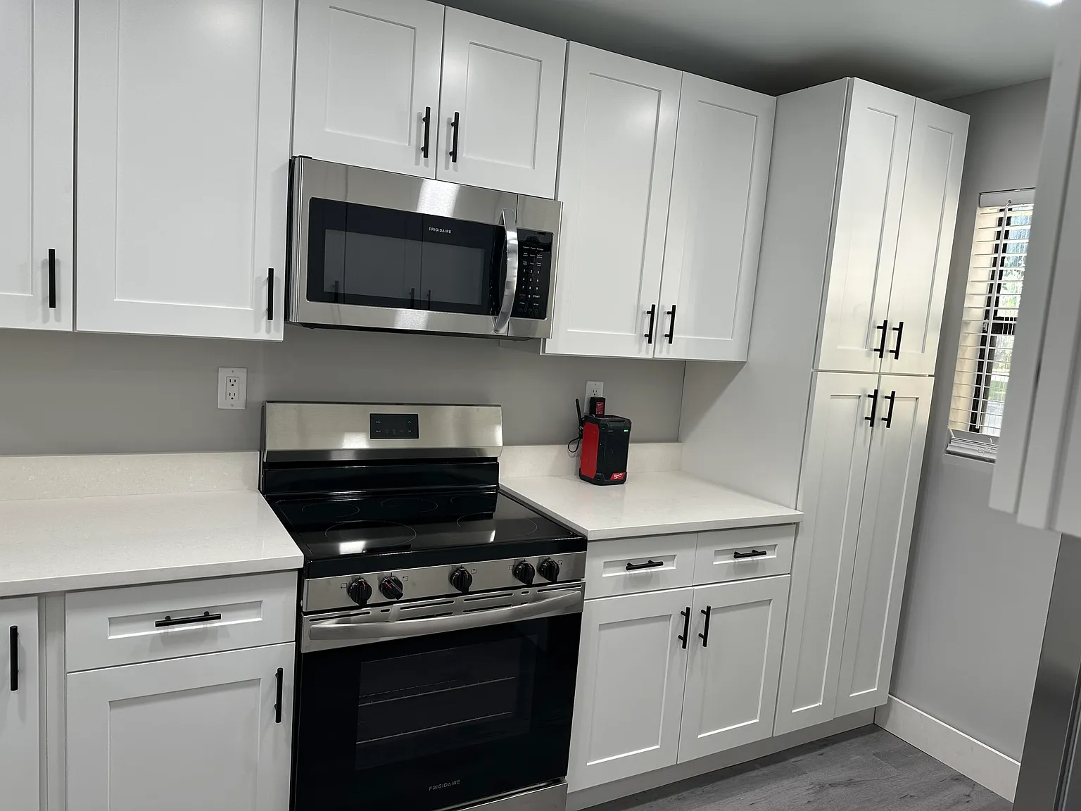 2 bed, 2.0 bath, 920 sqft, $2,400 — Photo 4