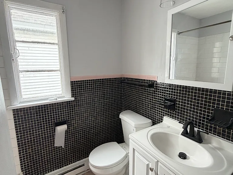 183 Delaware Ave #2R — Photo 7