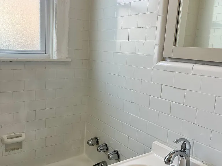 4205 Chester — Photo 27