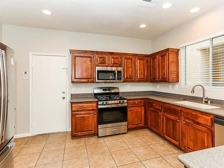 8320 Jo Marcy Dr — Photo 7