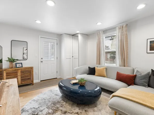 84 West St, Newton, MA 02458