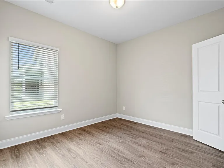 1466 Summergate Dr — Photo 5