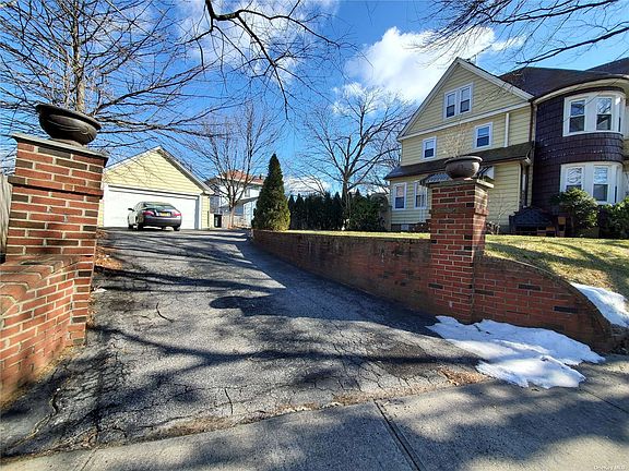 2nd image of 33 Carnation Ave
