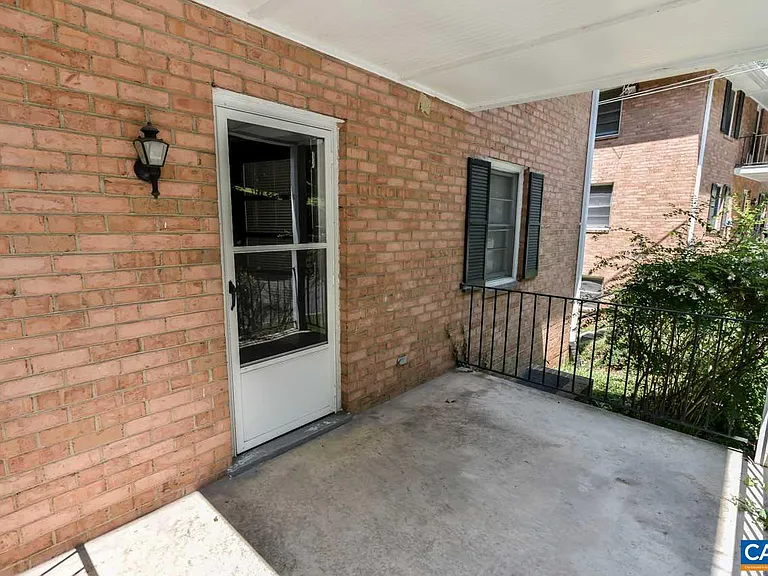 1227 Park St #5 — Photo 14