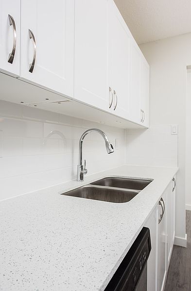 Edmonton Apartment for rent - 2 Bedrooms — photo 19