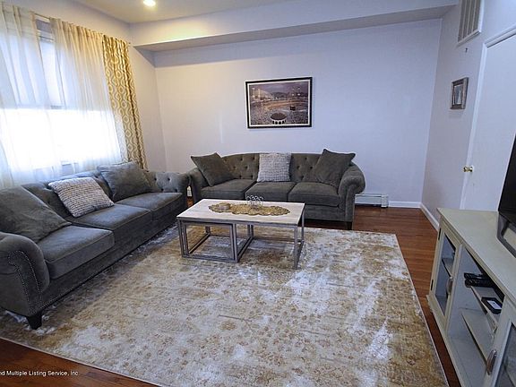 4th image of 117 Monroe Ave