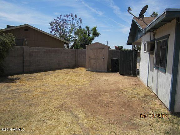 3rd image of 521 S Hunt Dr