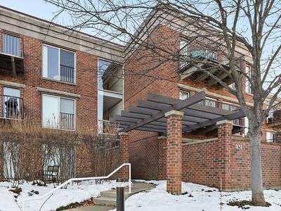 431 Kelburn Rd APT 313, Deerfield, IL, 60015
