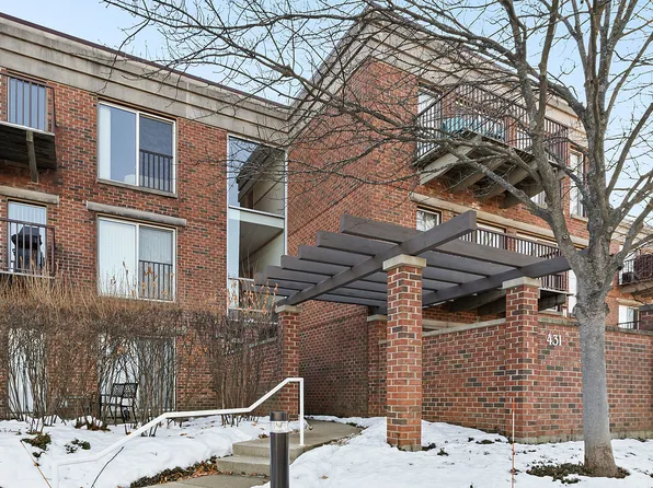 431 Kelburn Rd APT 313, Deerfield, IL 60015