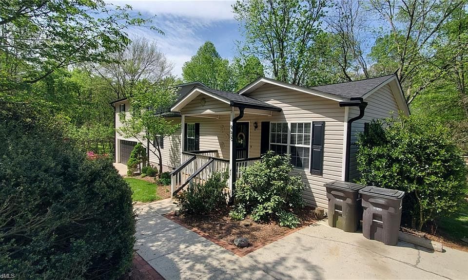 1st image of 485 Carolyn Dr
