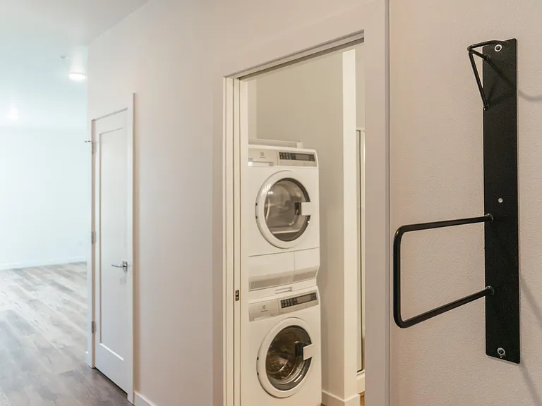 7448 N Saint Louis Ave #101 — Photo 12