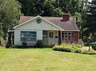 916 Old Vestal Rd, Vestal, NY 13850