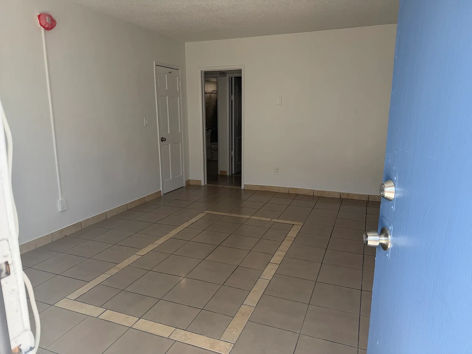 7533 Vineland 1 BR 1 BA — Photo 1