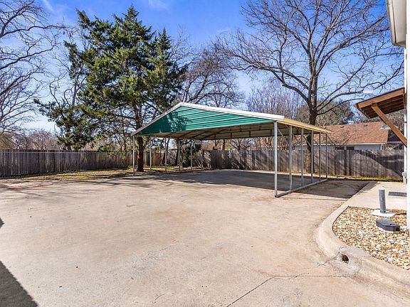 5th image of 3309 S 3rd St