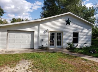 1426 A St, Stanton, MI 48888