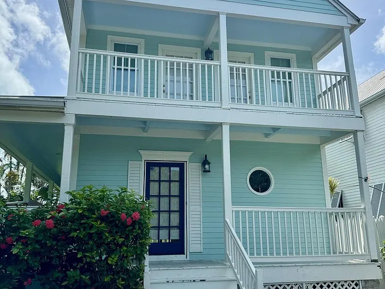 12 Kingfisher Ln — Photo 1