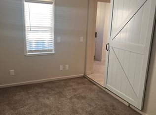1401 Roosevelt Ave #B, Escalon, CA 95320