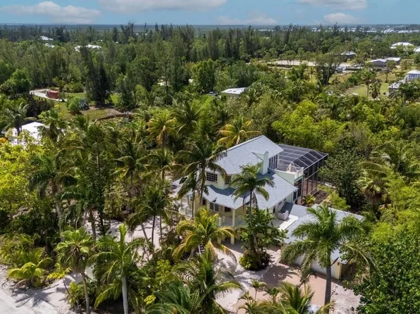 5697 Bay Point Rd, Bokeelia, FL 33922