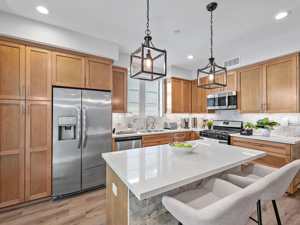 Upgraded Modern kitchen