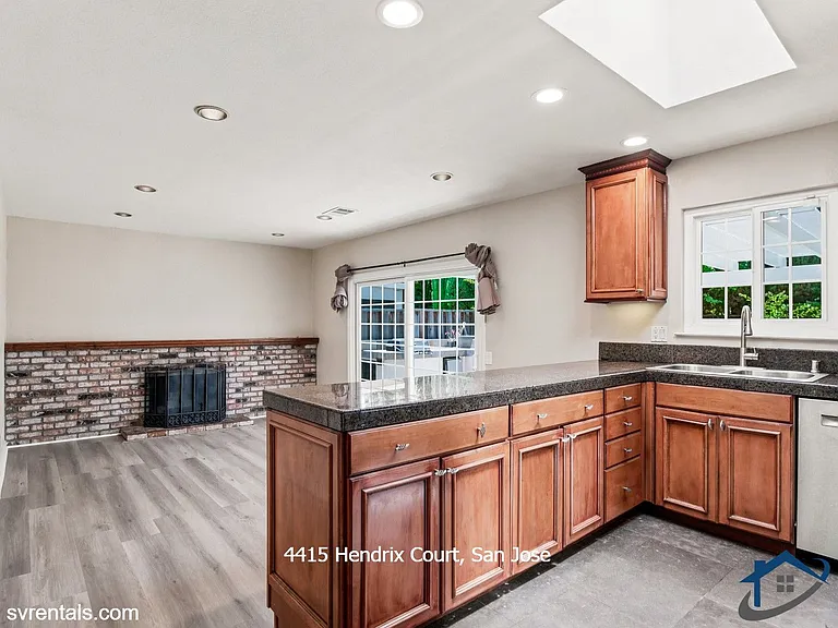 4415 Hendrix Ct — Photo 4
