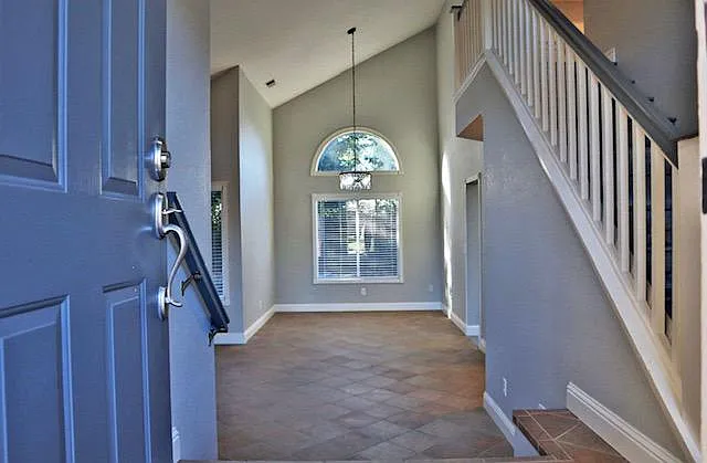 4916 Hartwick Ct — Photo 3