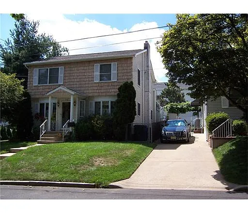 25 Wilson Ave photo 1