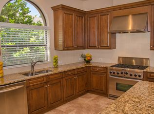 9634 Tree Tops Lake Rd, Tampa, FL 33626