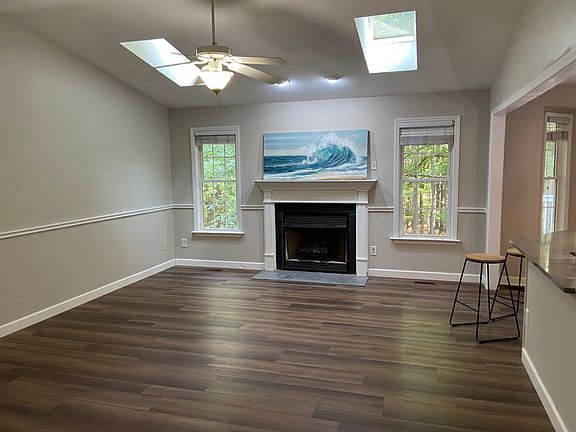 2nd image of 3650 Jasmine Ct