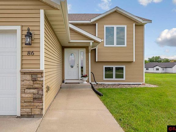 2nd image of 86 Balsam Cir