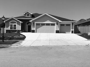 3941 Windgate St, Medford, OR 97504
