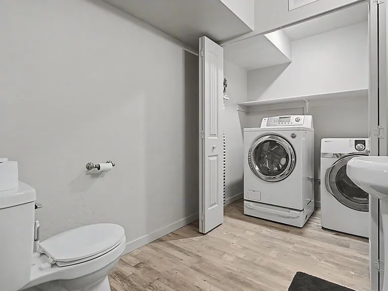 2350 Glen Canyon Ave #B — Photo 7